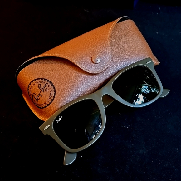 Ray-Ban Other - Ray-Ban Wayfarer
